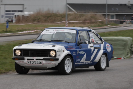 Klasse 5 vindere - John V. Madsen og Karsten G. Pedersen i Ford Escort RS 2000.
(Foto: Motorsporten.dk)